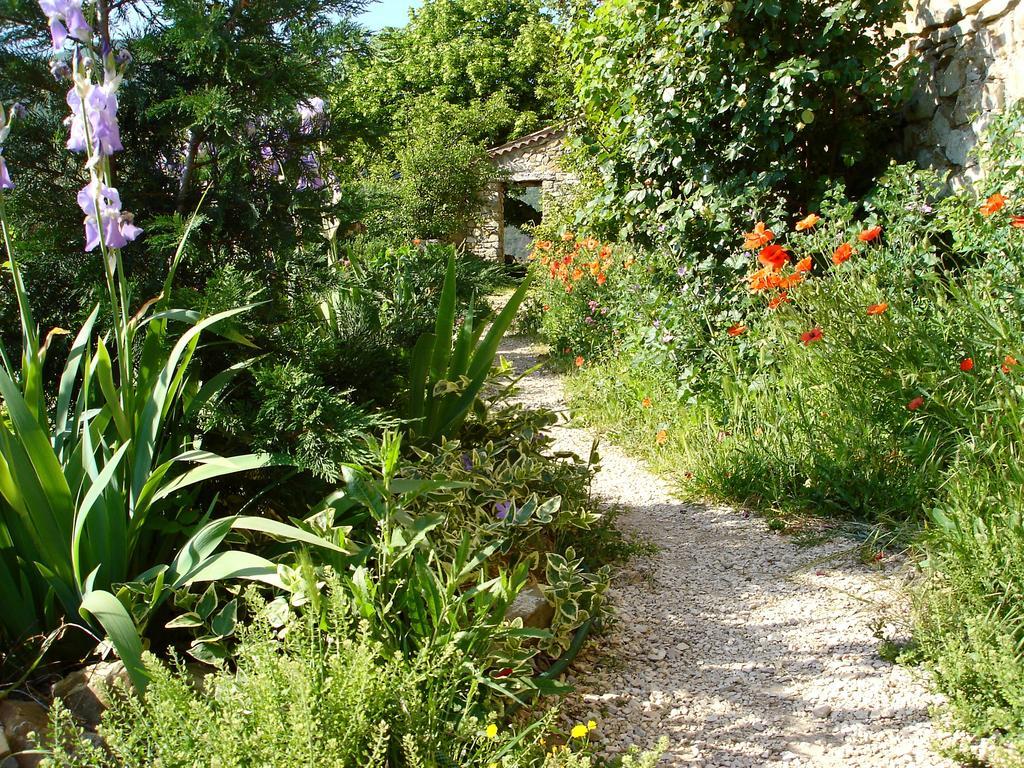 Bed and Breakfast La Ferme De La Condamine Saint-André-de-Rosans Zimmer foto
